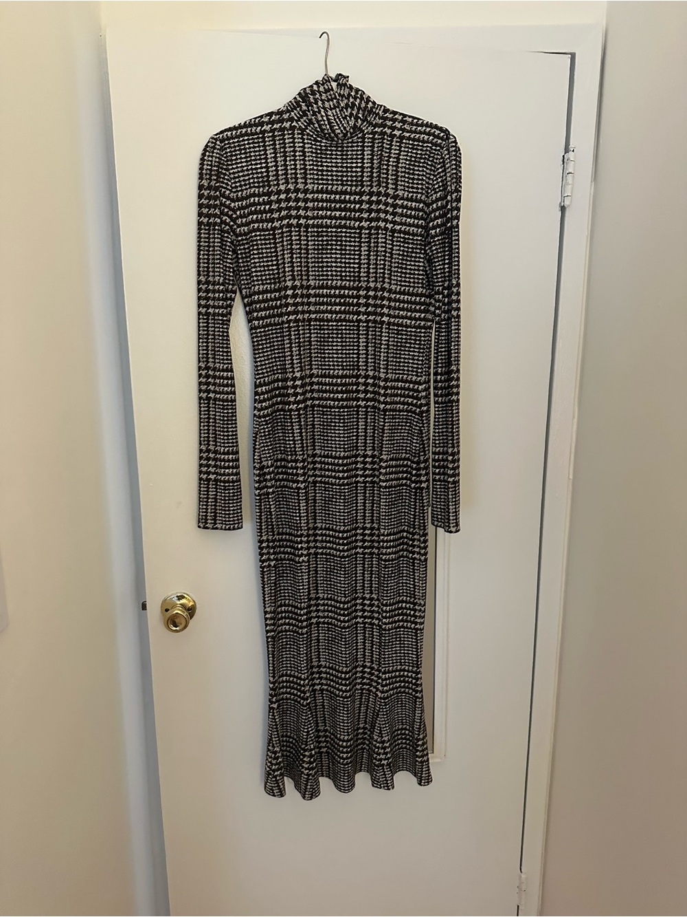 Long Sleeve brown and White Plaid Turtleneck Dress